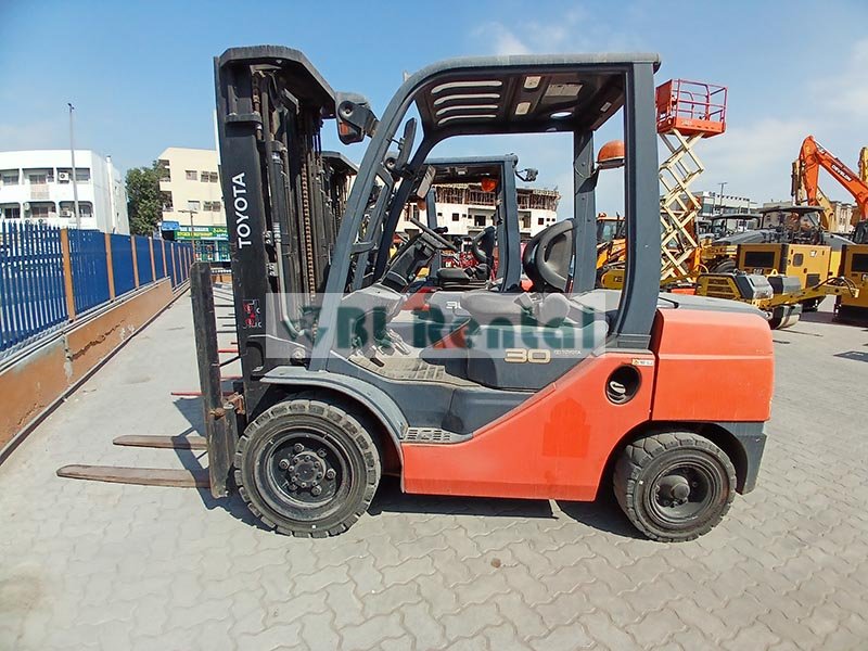 xe nâng dầu đời cao
