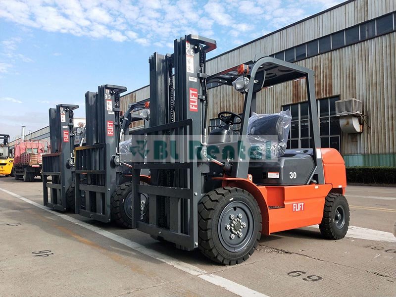 cho thuê xe nâng dầu tại thủ đức