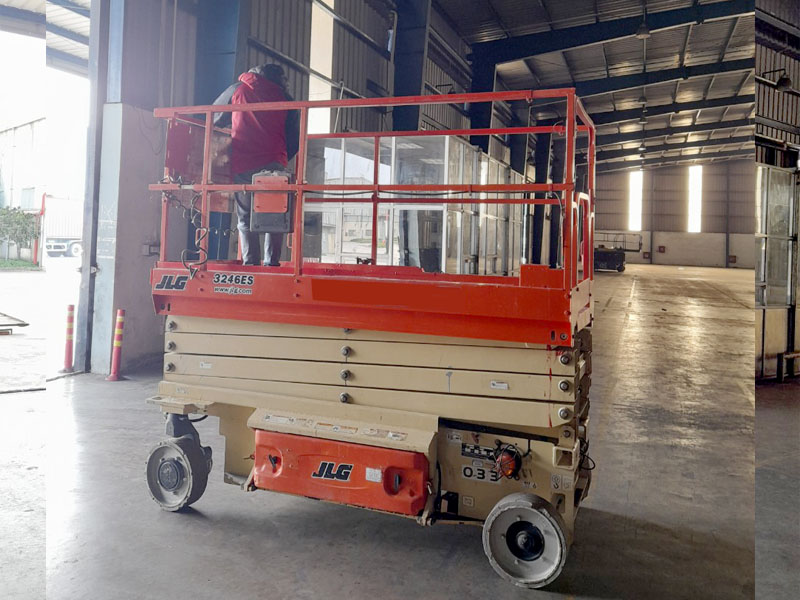 Xe nâng người 12m