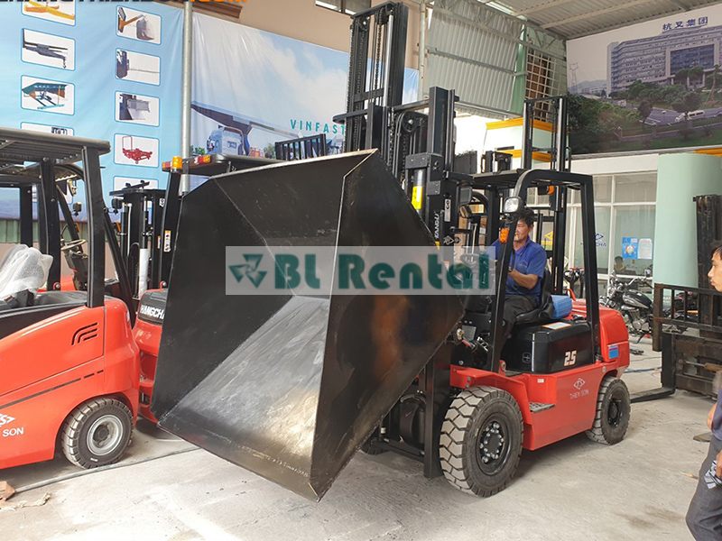 xe nâng có gầu xúc tại hà nội